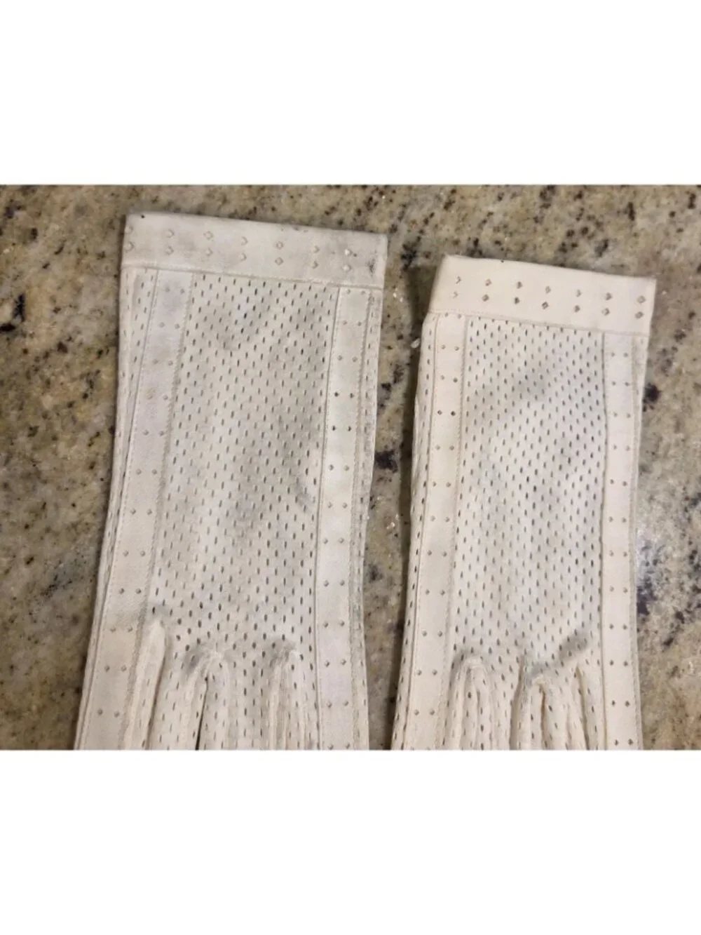 Vintage Womens Size 6.5 M/L Off-White Cotton Mesh Leather Stripe Gloves